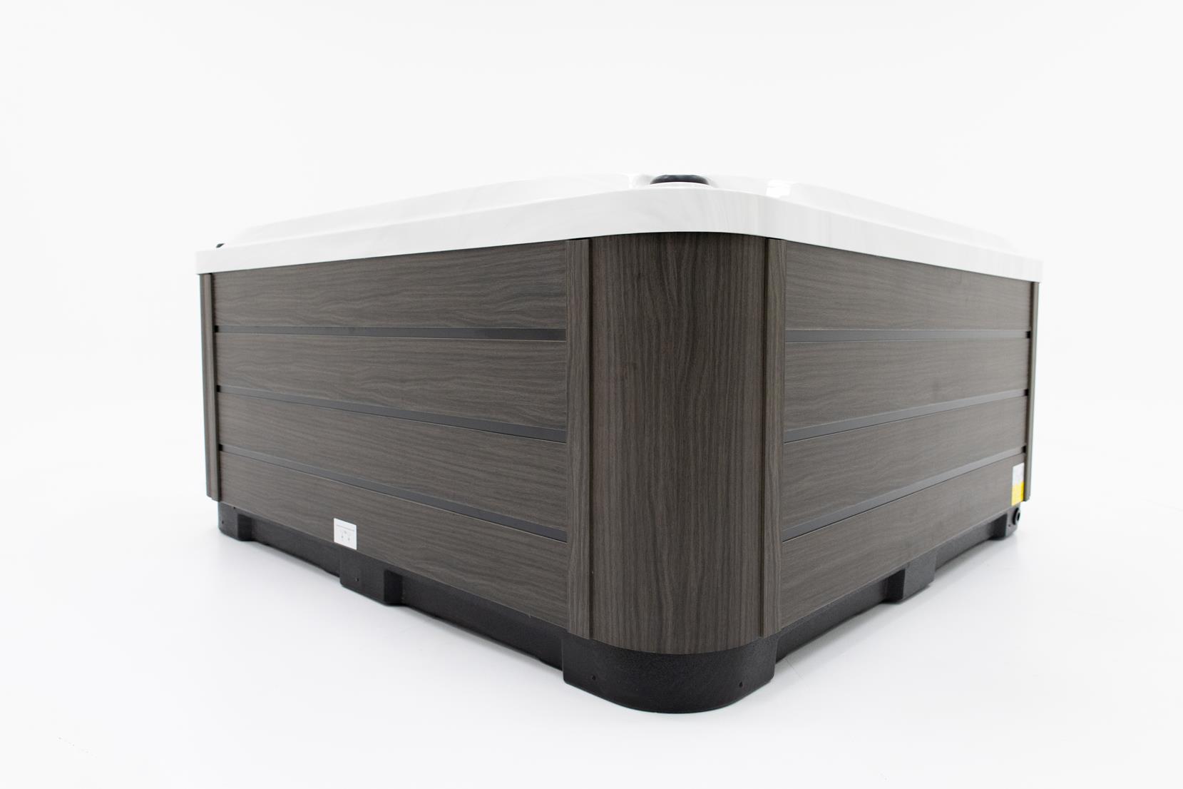 Kenya Hot Tub — изображение 5