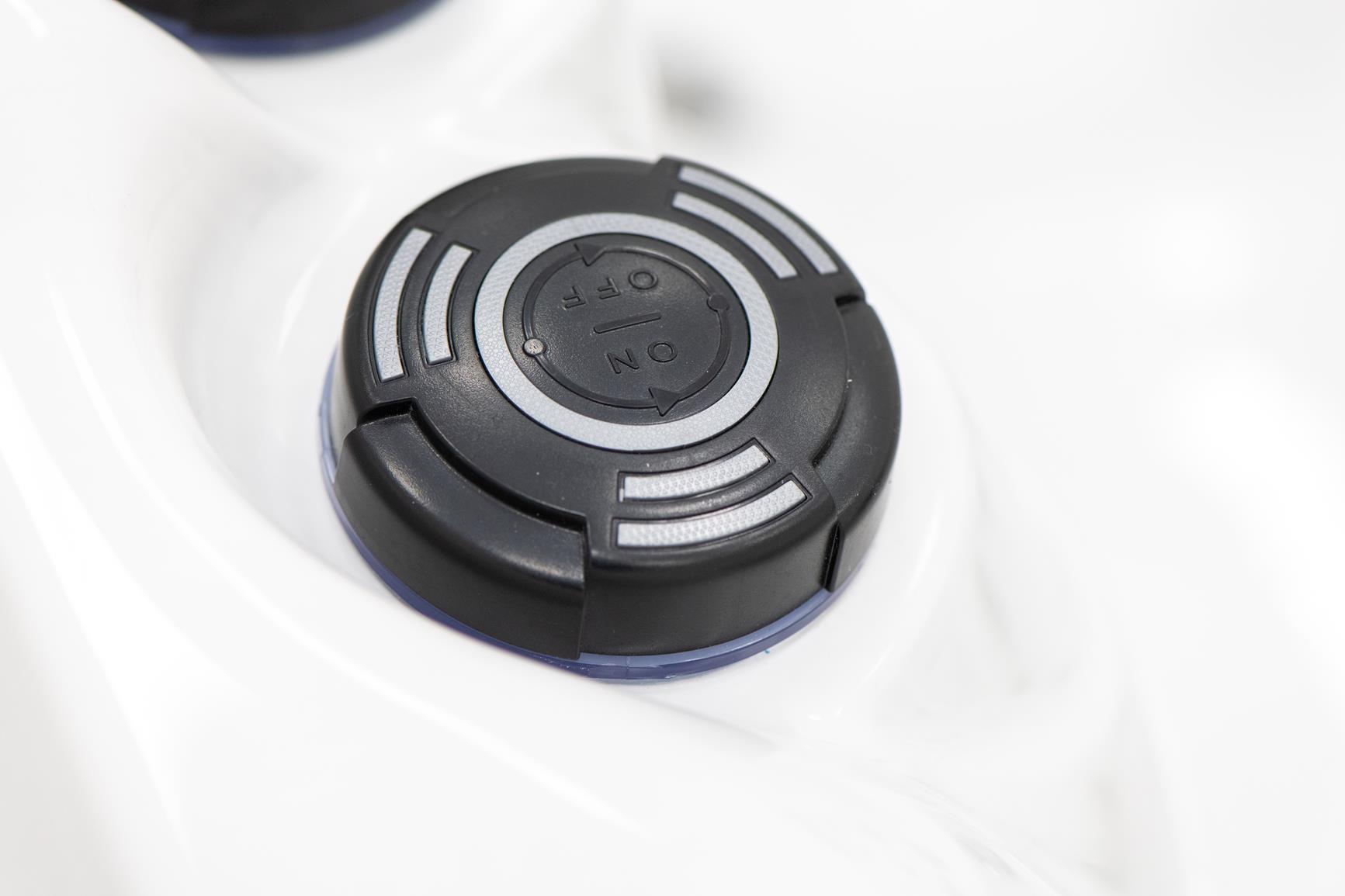 Kenya Hot Tub — изображение 7