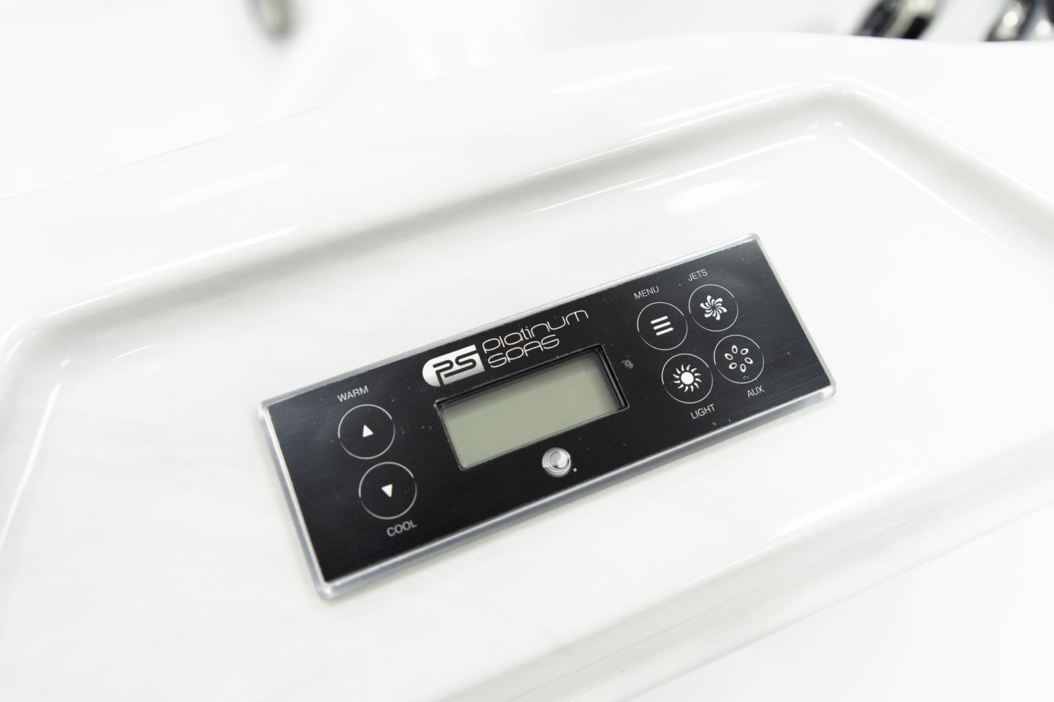 Kenya Hot Tub — изображение 8