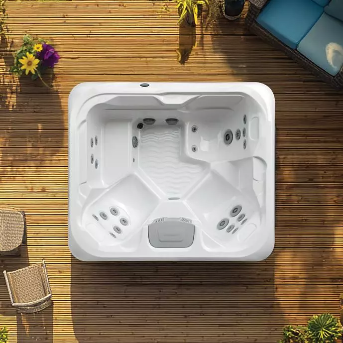 Vacation Brook Hot Tub